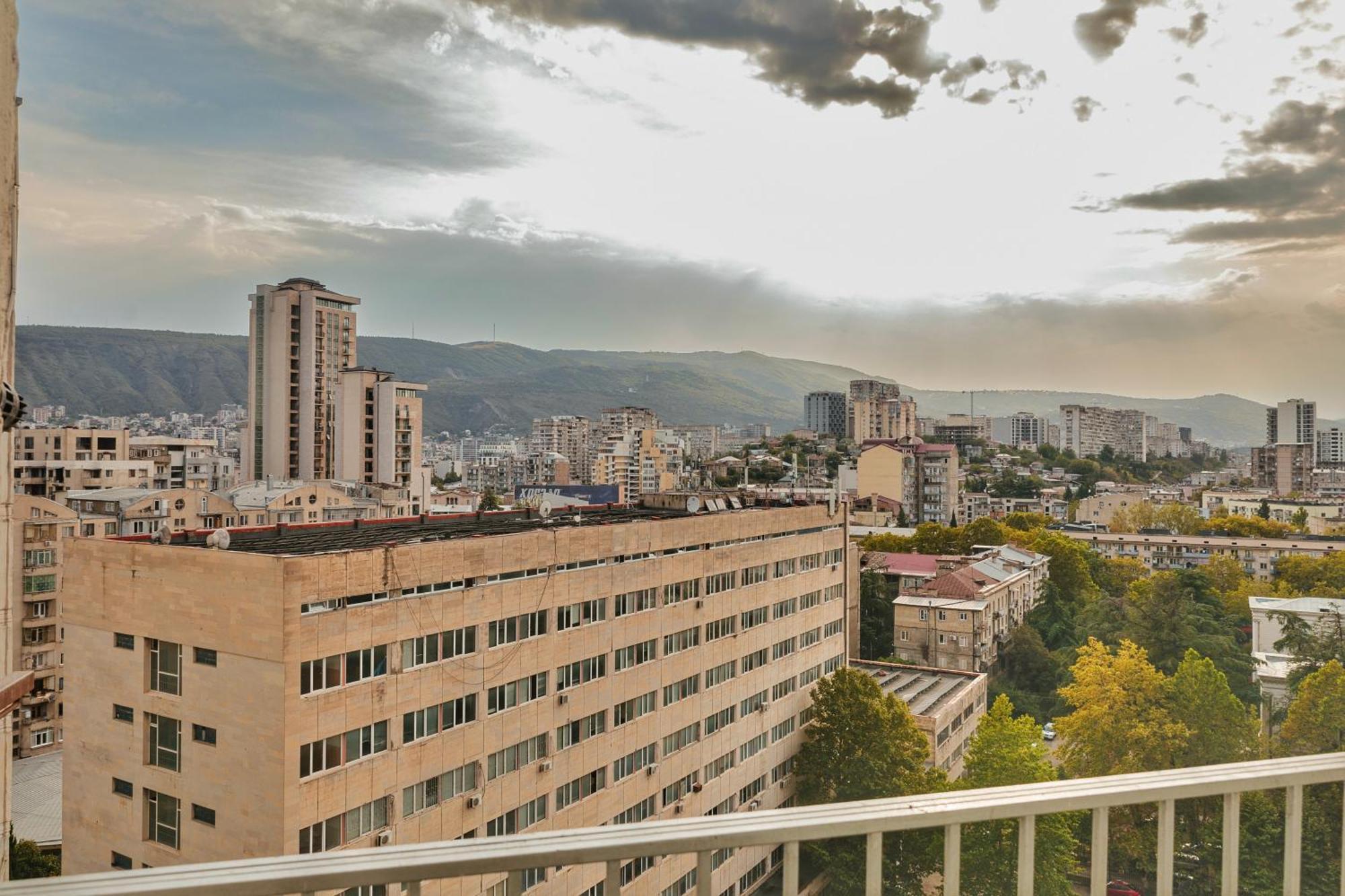 Vakhtang Bochorishvili Street, 37B Тбилиси Экстерьер фото